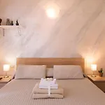 Gold House Гостевой дом 3*