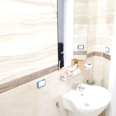 Guest house Gold House 3*