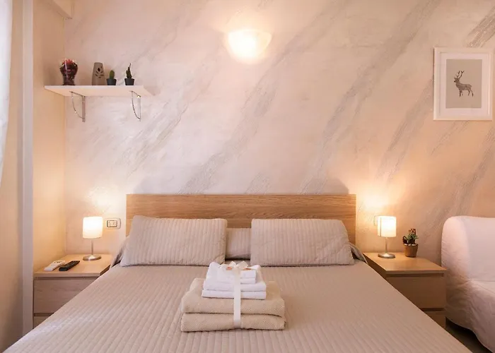 Gold House Gæstehus 3*