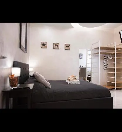 בית הארחה Gold House לה ספציה