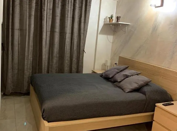 Gold House بيت ضيافة