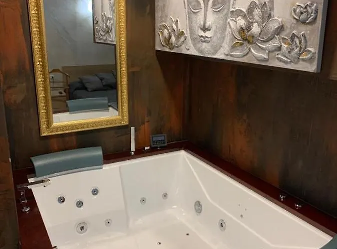 Gold House بيت ضيافة