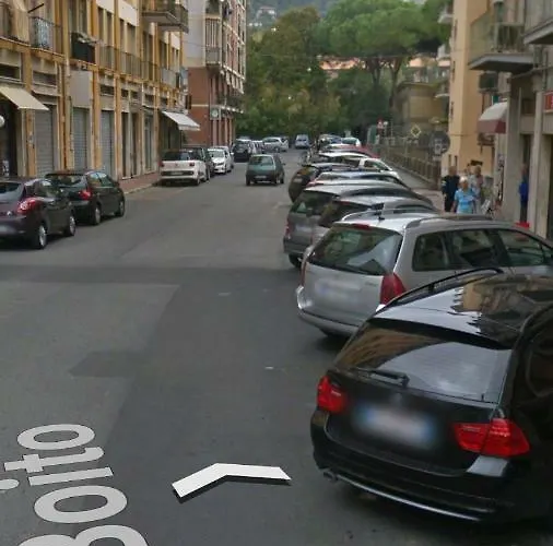 بيت ضيافة Gold House